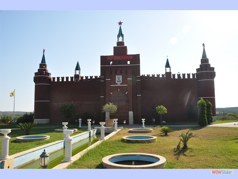 Сооружение, напомнившее нам московский кремль